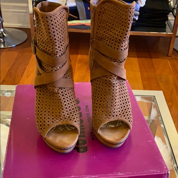 Open toe booties - Picture 2 of 6